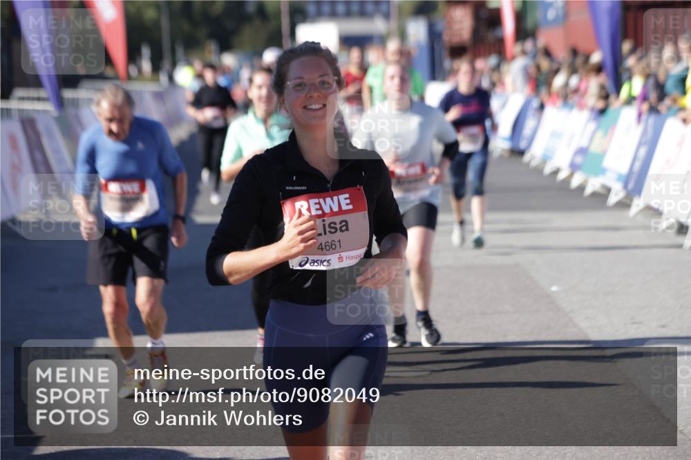 03.10.2025 - Köhlbrandbrückenlauf Jannik Wohlers http://msf.ph/oto/9082049 03.10.2025 13:18:10 Ziel 4472, 4473, 4581, 4600, 4620, 4661, 4682, 4950, 5209, 5454, 6310, 6326, 6633, 6634 meine-sportfotos.de