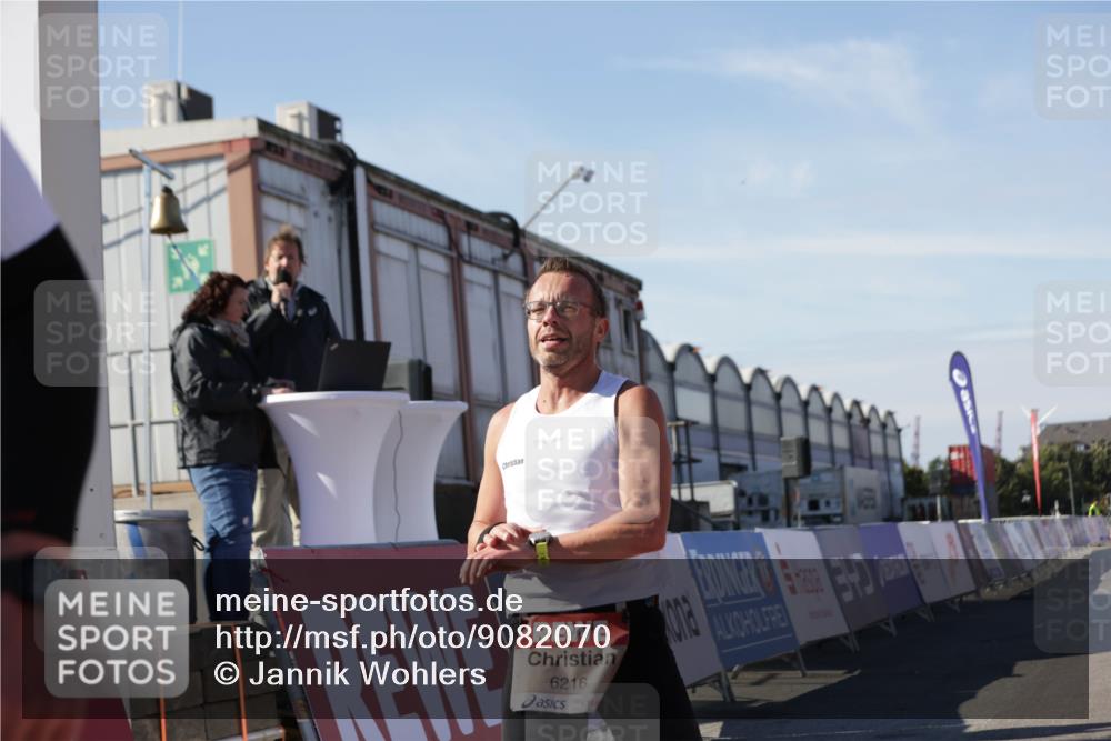 03.10.2025 - Köhlbrandbrückenlauf Jannik Wohlers http://msf.ph/oto/9082070 03.10.2025 12:50:58 Ziel 4072, 6216, 6552 meine-sportfotos.de