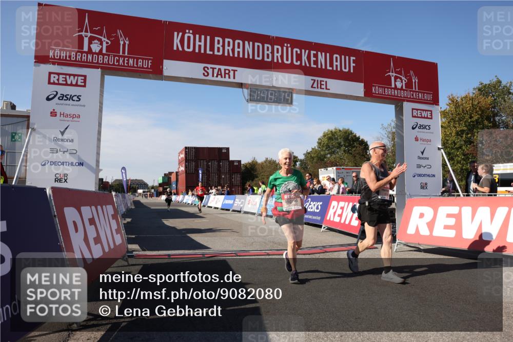 03.10.2025 - Köhlbrandbrückenlauf Lena Gebhardt http://msf.ph/oto/9082080 03.10.2025 13:48:15 Ziel 4824, 5735, 6164, 6165 meine-sportfotos.de