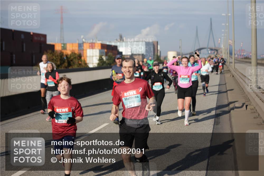 03.10.2025 - Köhlbrandbrückenlauf Jannik Wohlers http://msf.ph/oto/9082091 03.10.2025 10:05:15 Position 3 9141, 2139 meine-sportfotos.de
