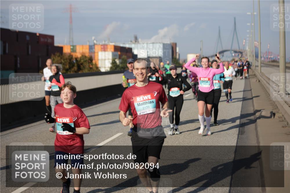 03.10.2025 - Köhlbrandbrückenlauf Jannik Wohlers http://msf.ph/oto/9082094 03.10.2025 10:05:15 Position 3 2139 meine-sportfotos.de