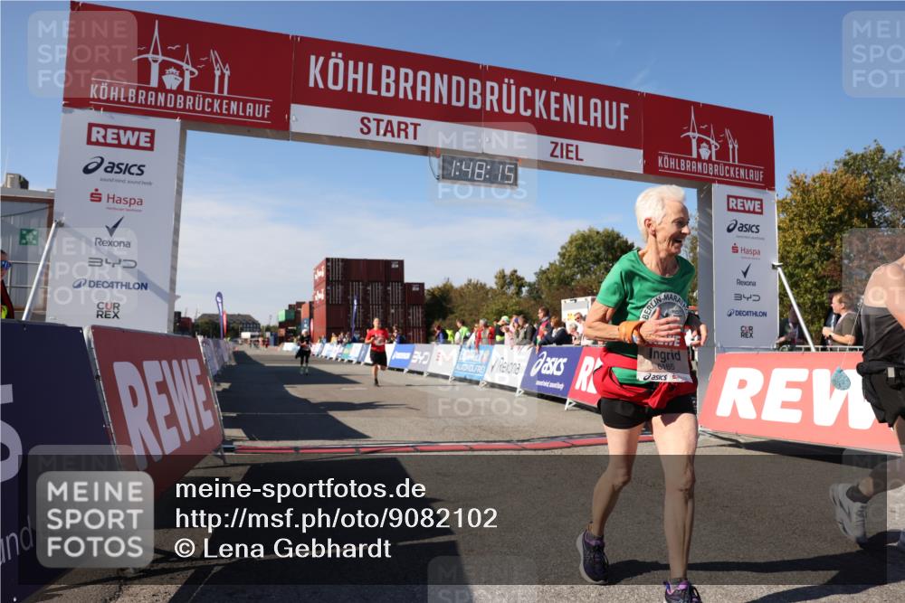03.10.2025 - Köhlbrandbrückenlauf Lena Gebhardt http://msf.ph/oto/9082102 03.10.2025 13:48:15 Ziel 4824, 5735, 6164, 6165 meine-sportfotos.de