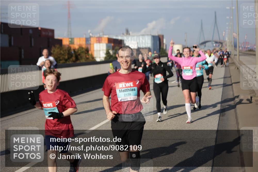 03.10.2025 - Köhlbrandbrückenlauf Jannik Wohlers http://msf.ph/oto/9082109 03.10.2025 10:05:15 Position 3 2139 meine-sportfotos.de