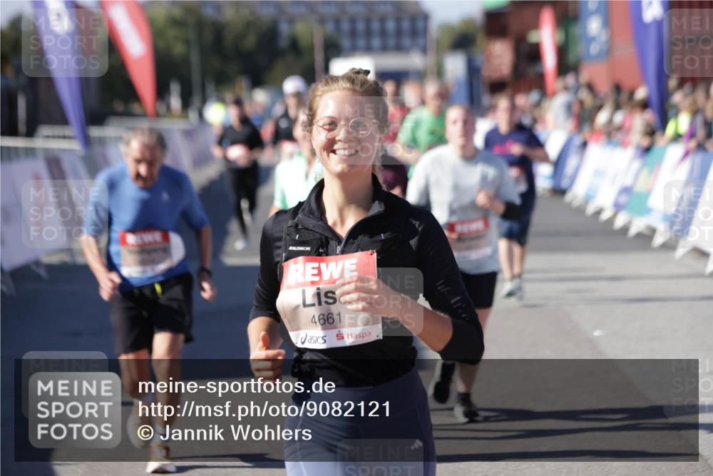 03.10.2025 - Köhlbrandbrückenlauf Jannik Wohlers http://msf.ph/oto/9082121 03.10.2025 13:18:11 Ziel 4472, 4473, 4581, 4600, 4620, 4661, 4682, 4950, 5209, 5454, 6001, 6310, 6326, 6633, 6634 meine-sportfotos.de