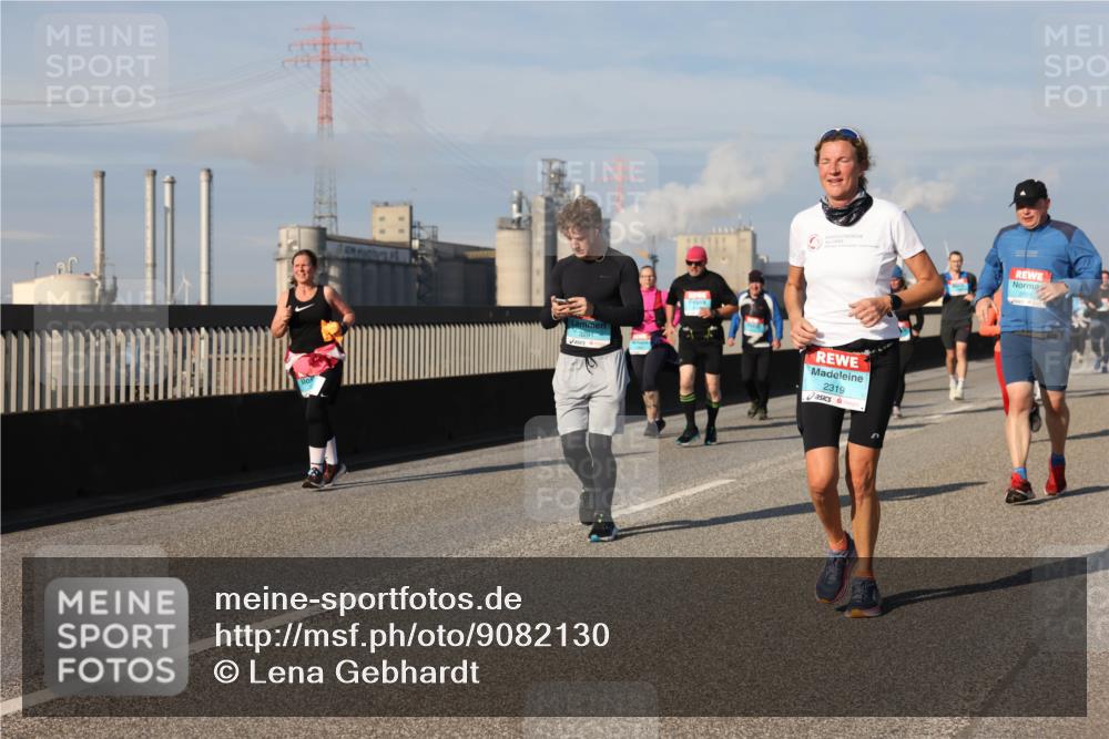 03.10.2025 - Köhlbrandbrückenlauf Lena Gebhardt http://msf.ph/oto/9082130 03.10.2025 10:04:27 Position 2 2319 meine-sportfotos.de