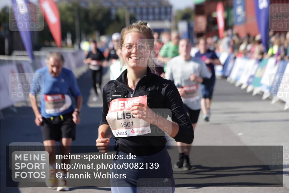 03.10.2025 - Köhlbrandbrückenlauf Jannik Wohlers http://msf.ph/oto/9082139 03.10.2025 13:18:11 Ziel 4472, 4473, 4581, 4600, 4620, 4661, 4682, 4950, 5209, 5454, 6001, 6310, 6326, 6633, 6634 meine-sportfotos.de