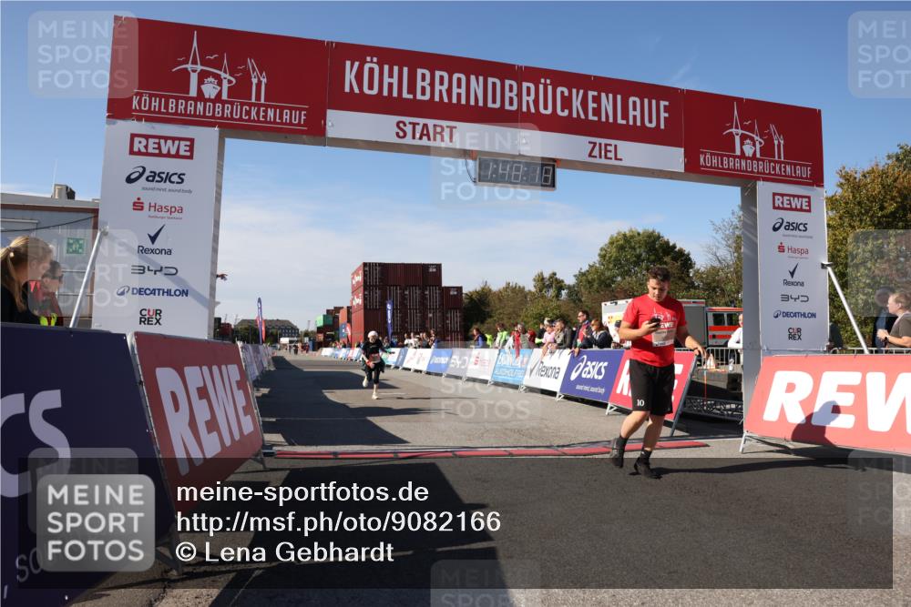 03.10.2025 - Köhlbrandbrückenlauf Lena Gebhardt http://msf.ph/oto/9082166 03.10.2025 13:48:18 Ziel 4824, 5735, 6164, 6165 meine-sportfotos.de