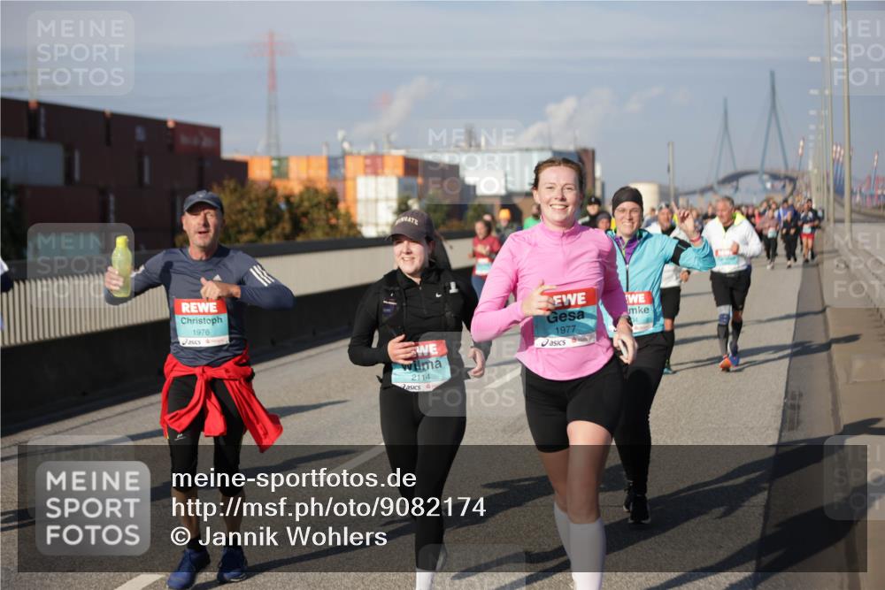 03.10.2025 - Köhlbrandbrückenlauf Jannik Wohlers http://msf.ph/oto/9082174 03.10.2025 10:05:17 Position 3 1976, 2114, 1977 meine-sportfotos.de
