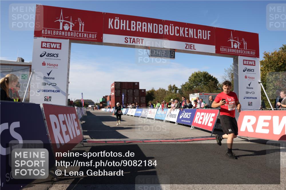 03.10.2025 - Köhlbrandbrückenlauf Lena Gebhardt http://msf.ph/oto/9082184 03.10.2025 13:48:18 Ziel 4824, 5735, 6164, 6165 meine-sportfotos.de