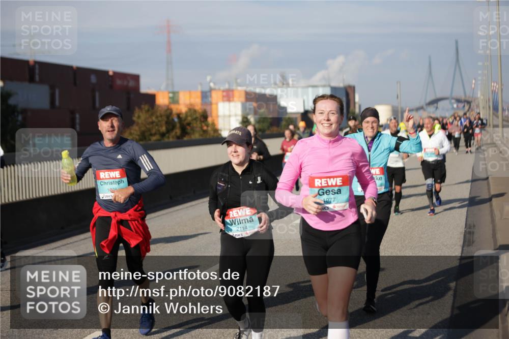 03.10.2025 - Köhlbrandbrückenlauf Jannik Wohlers http://msf.ph/oto/9082187 03.10.2025 10:05:17 Position 3 1036, 2114, 1977 meine-sportfotos.de