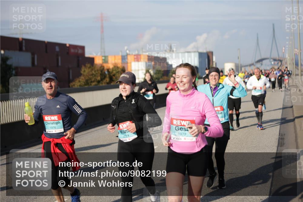 03.10.2025 - Köhlbrandbrückenlauf Jannik Wohlers http://msf.ph/oto/9082199 03.10.2025 10:05:17 Position 3 1977, 1976, 2114 meine-sportfotos.de