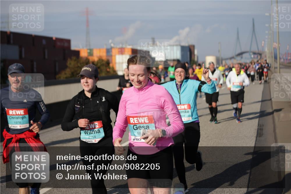 03.10.2025 - Köhlbrandbrückenlauf Jannik Wohlers http://msf.ph/oto/9082205 03.10.2025 10:05:18 Position 3 1976, 2114, 19, 304 meine-sportfotos.de
