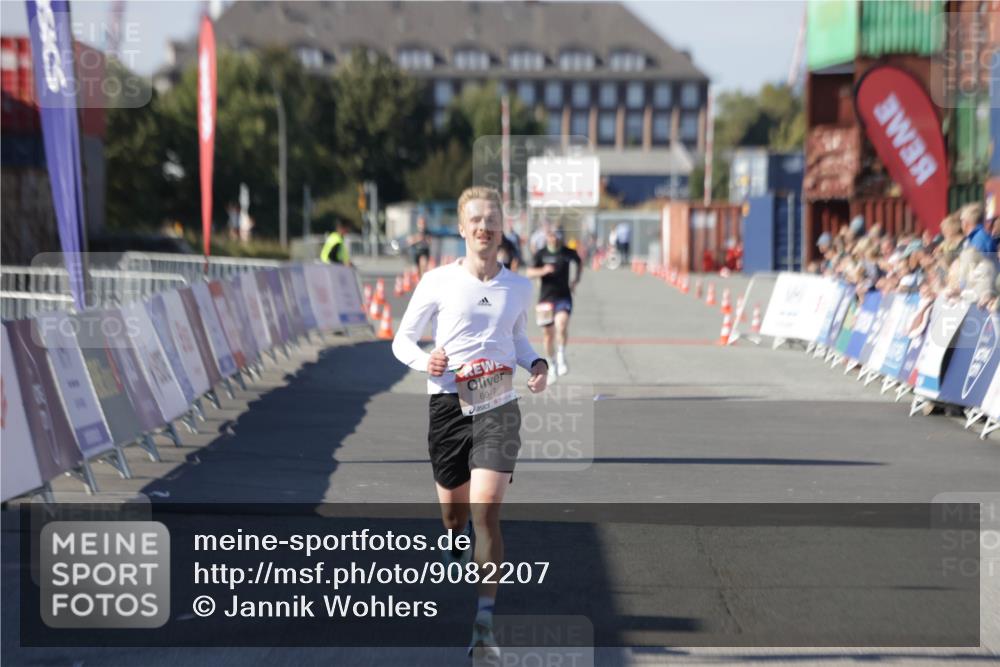 03.10.2025 - Köhlbrandbrückenlauf Jannik Wohlers http://msf.ph/oto/9082207 03.10.2025 12:51:17 Ziel 6047 meine-sportfotos.de