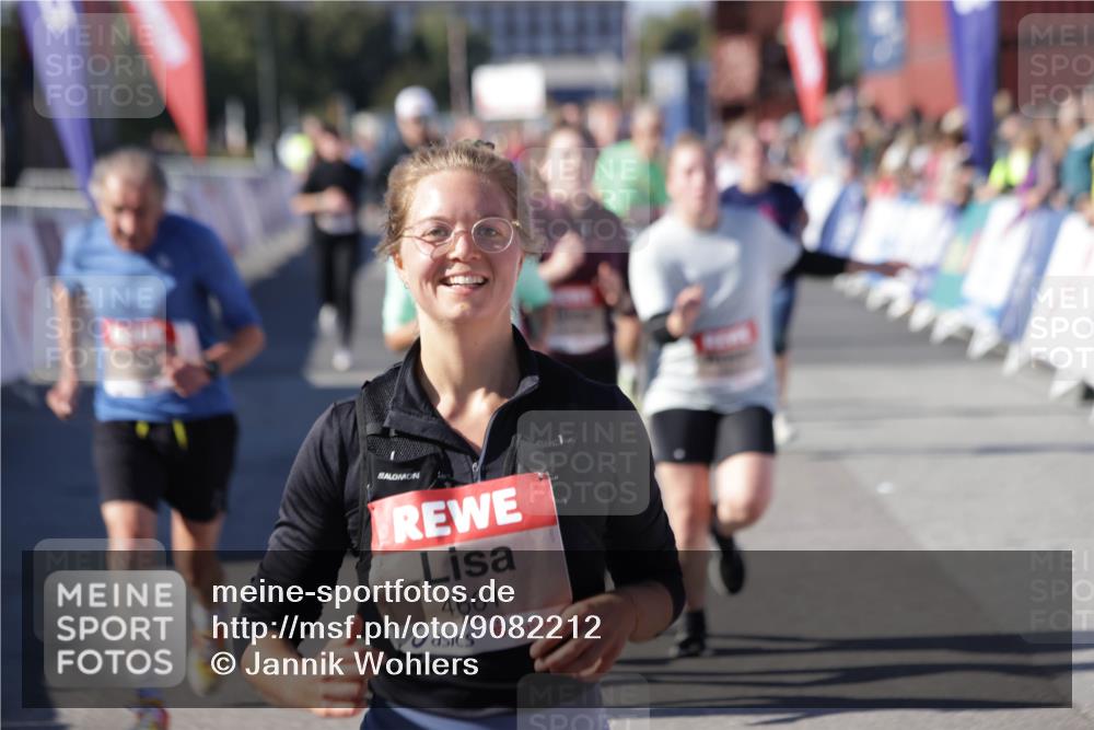 03.10.2025 - Köhlbrandbrückenlauf Jannik Wohlers http://msf.ph/oto/9082212 03.10.2025 13:18:11 Ziel 4472, 4473, 4581, 4600, 4620, 4661, 4682, 4950, 5209, 5454, 6001, 6310, 6326, 6633, 6634 meine-sportfotos.de