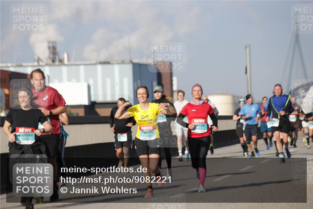 03.10.2025 - Köhlbrandbrückenlauf Jannik Wohlers http://msf.ph/oto/9082221 03.10.2025 09:54:58 Position 3 3334, 747, 3524 meine-sportfotos.de