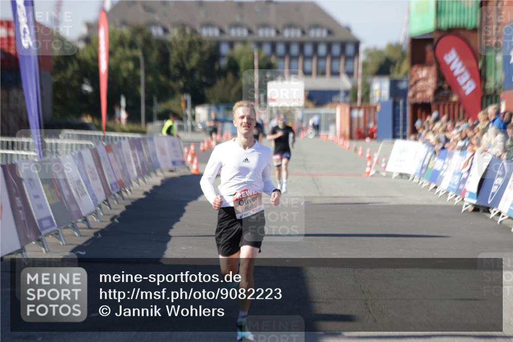 03.10.2025 - Köhlbrandbrückenlauf Jannik Wohlers http://msf.ph/oto/9082223 03.10.2025 12:51:17 Ziel 6047 meine-sportfotos.de
