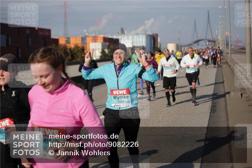 03.10.2025 - Köhlbrandbrückenlauf Jannik Wohlers http://msf.ph/oto/9082226 03.10.2025 10:05:18 Position 3 274, 19, 2304 meine-sportfotos.de