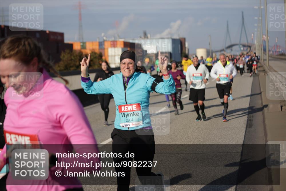 03.10.2025 - Köhlbrandbrückenlauf Jannik Wohlers http://msf.ph/oto/9082237 03.10.2025 10:05:18 Position 3 2304 meine-sportfotos.de