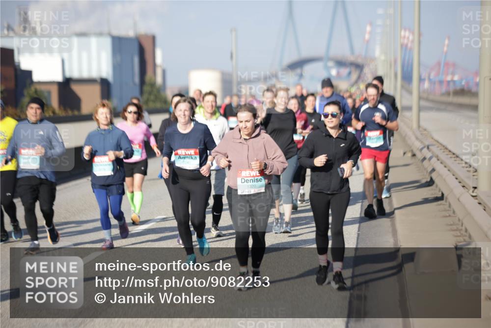 03.10.2025 - Köhlbrandbrückenlauf Jannik Wohlers http://msf.ph/oto/9082253 03.10.2025 10:05:29 Position 3 1320 meine-sportfotos.de