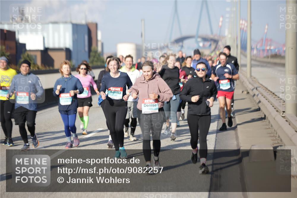 03.10.2025 - Köhlbrandbrückenlauf Jannik Wohlers http://msf.ph/oto/9082257 03.10.2025 10:05:29 Position 3 2045, 1320 meine-sportfotos.de