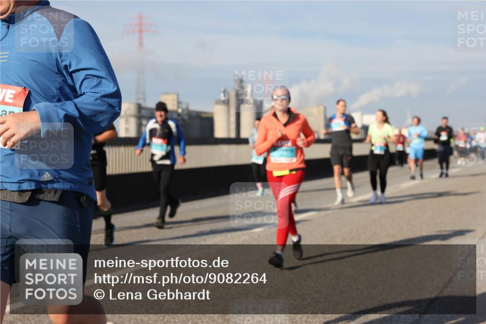 03.10.2025 - Köhlbrandbrückenlauf Lena Gebhardt http://msf.ph/oto/9082264 03.10.2025 10:04:31 Position 2  meine-sportfotos.de