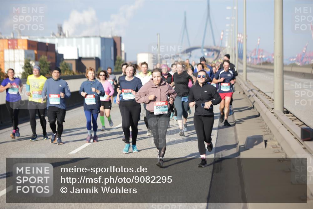 03.10.2025 - Köhlbrandbrückenlauf Jannik Wohlers http://msf.ph/oto/9082295 03.10.2025 10:05:30 Position 3 1320 meine-sportfotos.de