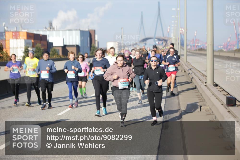 03.10.2025 - Köhlbrandbrückenlauf Jannik Wohlers http://msf.ph/oto/9082299 03.10.2025 10:05:30 Position 3  meine-sportfotos.de