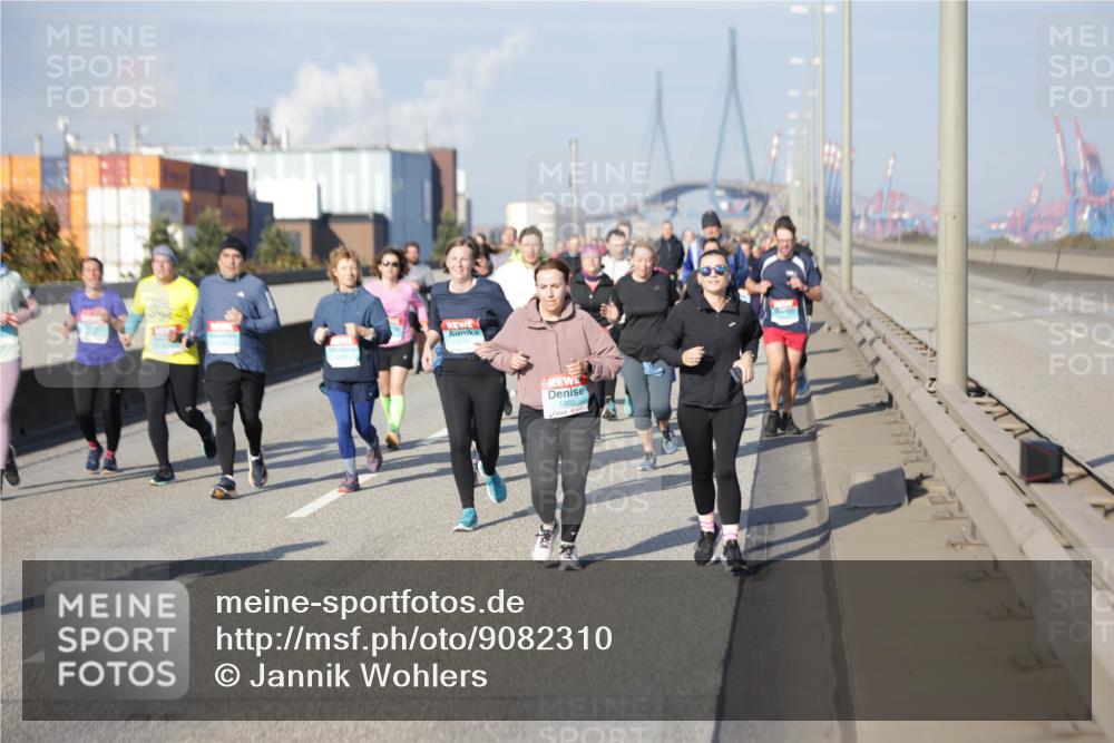03.10.2025 - Köhlbrandbrückenlauf Jannik Wohlers http://msf.ph/oto/9082310 03.10.2025 10:05:30 Position 3 1320 meine-sportfotos.de