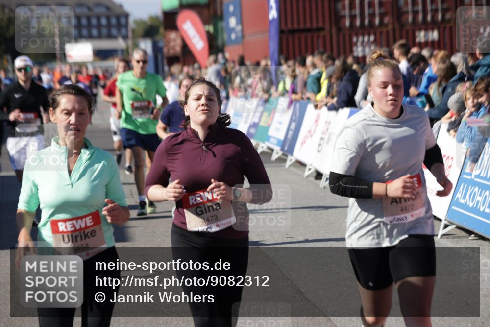 03.10.2025 - Köhlbrandbrückenlauf Jannik Wohlers http://msf.ph/oto/9082312 03.10.2025 13:18:13 Ziel 4472, 4473, 4581, 4600, 4620, 4661, 4950, 5209, 5454, 5691, 6001, 6310, 6326, 6633, 6634 meine-sportfotos.de