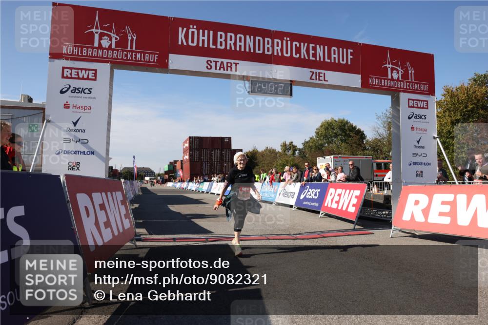 03.10.2025 - Köhlbrandbrückenlauf Lena Gebhardt http://msf.ph/oto/9082321 03.10.2025 13:48:22 Ziel 4824, 5735, 6164, 6165 meine-sportfotos.de
