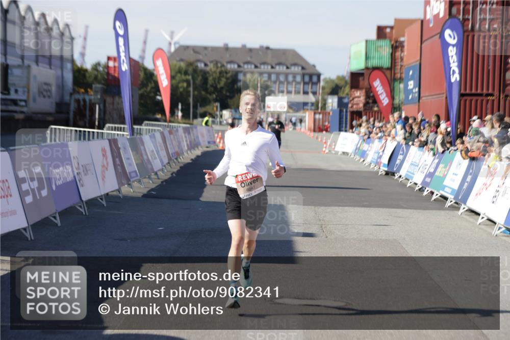 03.10.2025 - Köhlbrandbrückenlauf Jannik Wohlers http://msf.ph/oto/9082341 03.10.2025 12:51:19 Ziel 6047 meine-sportfotos.de