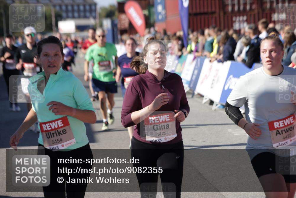 03.10.2025 - Köhlbrandbrückenlauf Jannik Wohlers http://msf.ph/oto/9082355 03.10.2025 13:18:13 Ziel 4472, 4473, 4581, 4600, 4620, 4661, 4950, 5209, 5454, 5691, 6001, 6310, 6326, 6633, 6634 meine-sportfotos.de