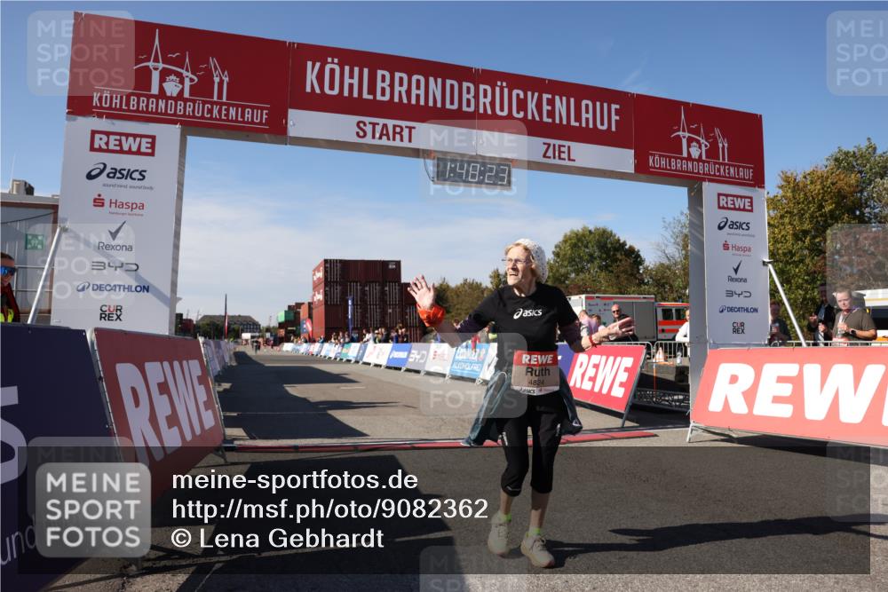 03.10.2025 - Köhlbrandbrückenlauf Lena Gebhardt http://msf.ph/oto/9082362 03.10.2025 13:48:23 Ziel 4824, 5735, 6164, 6165 meine-sportfotos.de