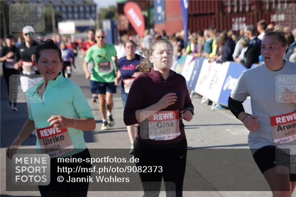 03.10.2025 - Köhlbrandbrückenlauf Jannik Wohlers http://msf.ph/oto/9082373 03.10.2025 13:18:13 Ziel 4472, 4473, 4581, 4600, 4620, 4661, 4950, 5209, 5454, 5691, 6001, 6310, 6326, 6633, 6634 meine-sportfotos.de