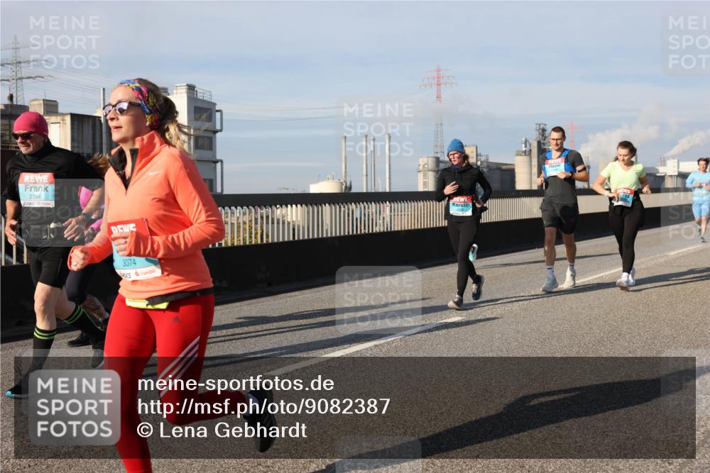 03.10.2025 - Köhlbrandbrückenlauf Lena Gebhardt http://msf.ph/oto/9082387 03.10.2025 10:04:33 Position 2 2094, 3074 meine-sportfotos.de