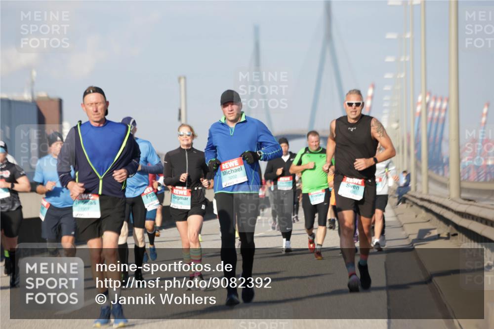 03.10.2025 - Köhlbrandbrückenlauf Jannik Wohlers http://msf.ph/oto/9082392 03.10.2025 09:55:04 Position 3 1307, 1636, 3202, 435 meine-sportfotos.de