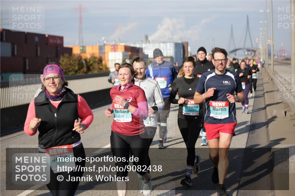 03.10.2025 - Köhlbrandbrückenlauf Jannik Wohlers http://msf.ph/oto/9082438 03.10.2025 10:05:36 Position 3 2829, 2028, 3660, 3151 meine-sportfotos.de