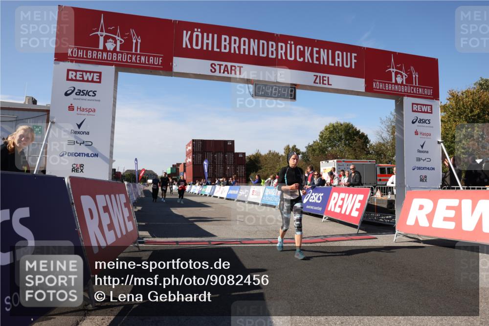03.10.2025 - Köhlbrandbrückenlauf Lena Gebhardt http://msf.ph/oto/9082456 03.10.2025 13:48:49 Ziel 4157, 5216, 5497, 5581 meine-sportfotos.de