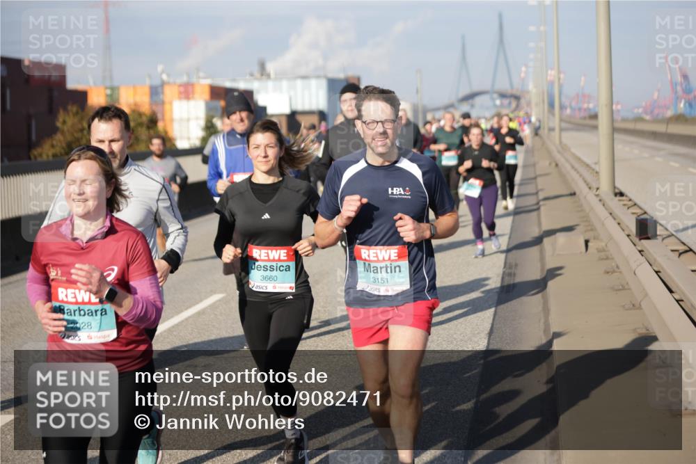 03.10.2025 - Köhlbrandbrückenlauf Jannik Wohlers http://msf.ph/oto/9082471 03.10.2025 10:05:37 Position 3 2, 2028, 3660, 3151 meine-sportfotos.de