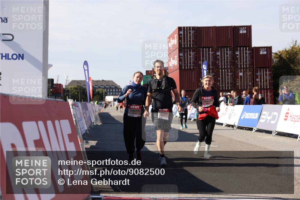 03.10.2025 - Köhlbrandbrückenlauf Lena Gebhardt http://msf.ph/oto/9082500 03.10.2025 13:48:53 Ziel 4157, 4273, 5216, 5497, 5581, 6096 meine-sportfotos.de