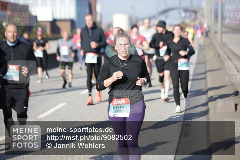 03.10.2025 - Köhlbrandbrückenlauf Jannik Wohlers http://msf.ph/oto/9082502 03.10.2025 10:05:40 Position 3 2125 meine-sportfotos.de
