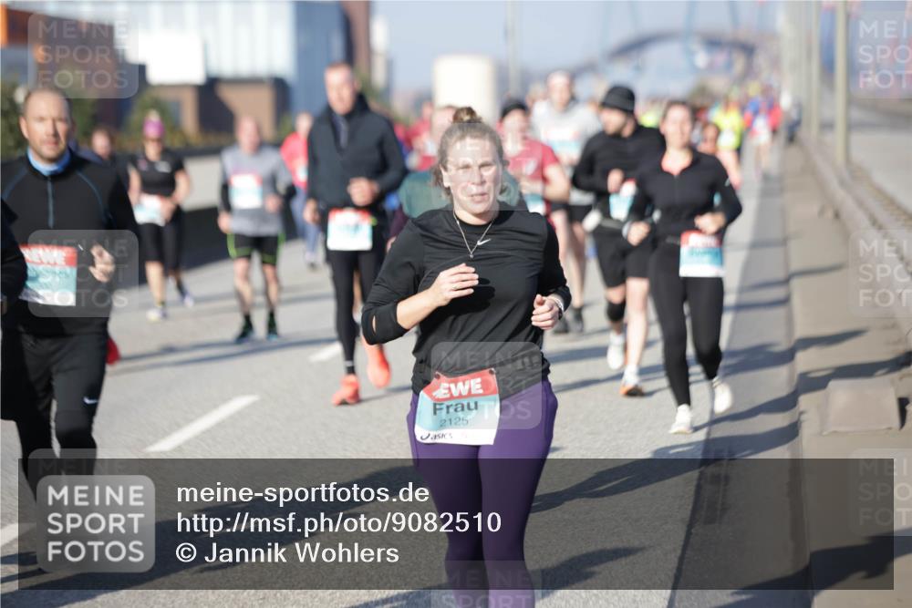 03.10.2025 - Köhlbrandbrückenlauf Jannik Wohlers http://msf.ph/oto/9082510 03.10.2025 10:05:40 Position 3 2125 meine-sportfotos.de