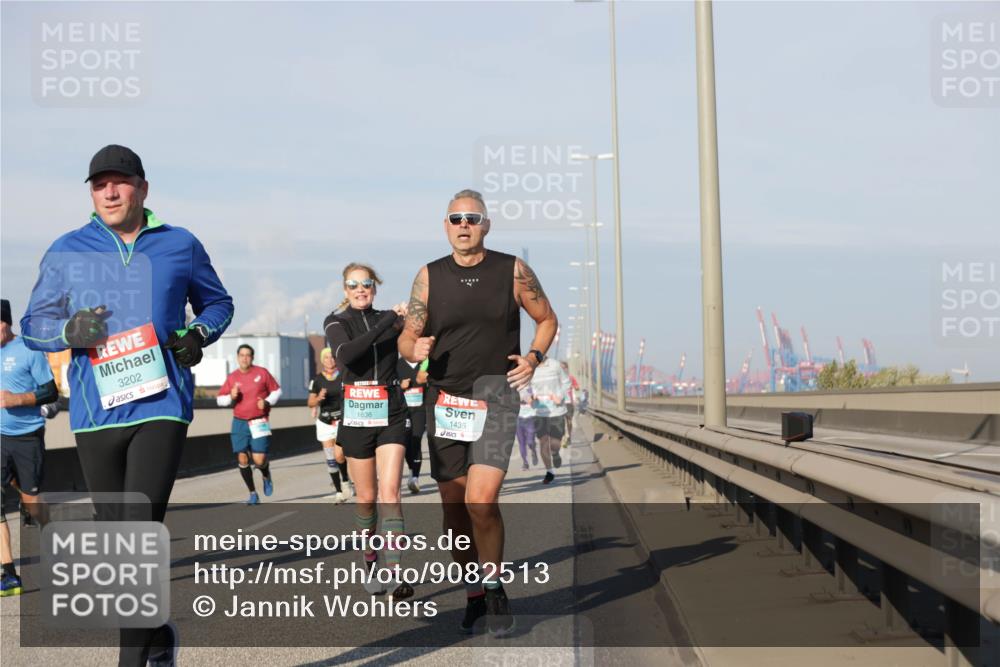 03.10.2025 - Köhlbrandbrückenlauf Jannik Wohlers http://msf.ph/oto/9082513 03.10.2025 09:55:09 Position 3 3202, 1636, 1435 meine-sportfotos.de