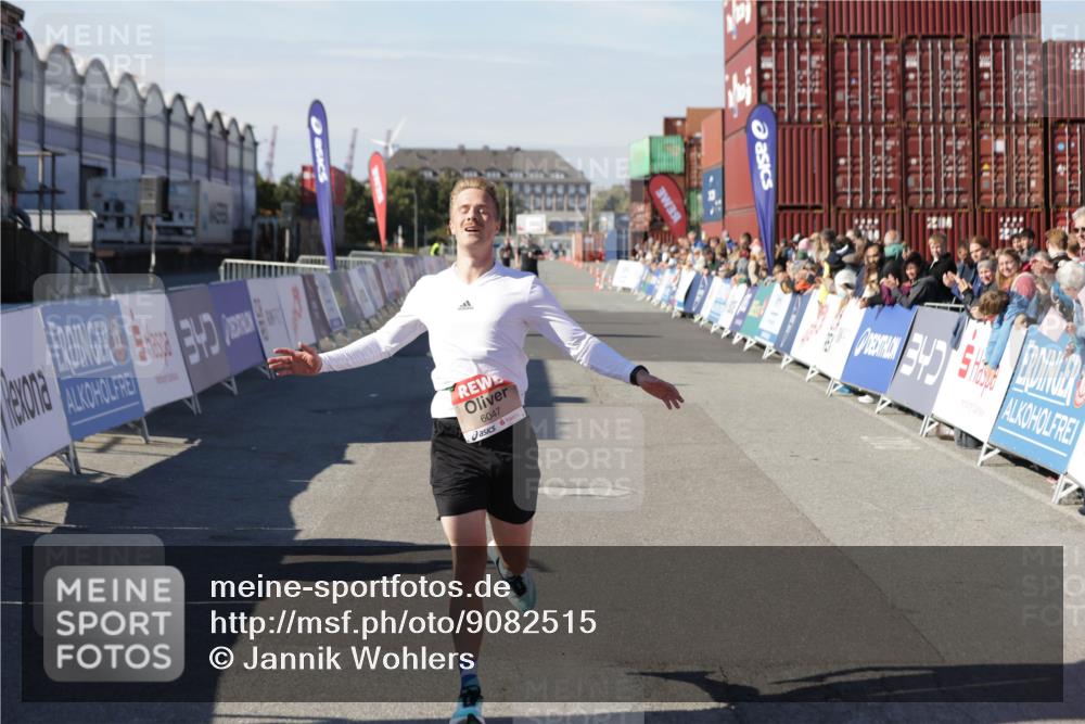 03.10.2025 - Köhlbrandbrückenlauf Jannik Wohlers http://msf.ph/oto/9082515 03.10.2025 12:51:20 Ziel 6047 meine-sportfotos.de