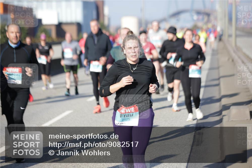 03.10.2025 - Köhlbrandbrückenlauf Jannik Wohlers http://msf.ph/oto/9082517 03.10.2025 10:05:40 Position 3 2125 meine-sportfotos.de