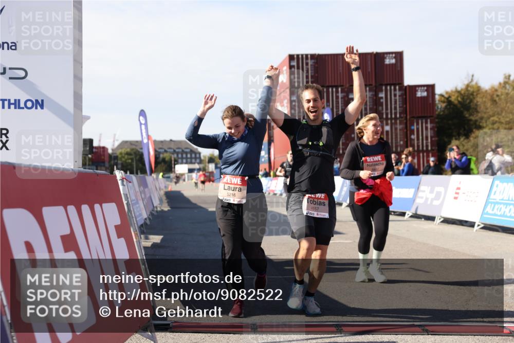 03.10.2025 - Köhlbrandbrückenlauf Lena Gebhardt http://msf.ph/oto/9082522 03.10.2025 13:48:54 Ziel 4157, 4273, 5216, 5497, 5581, 6096 meine-sportfotos.de