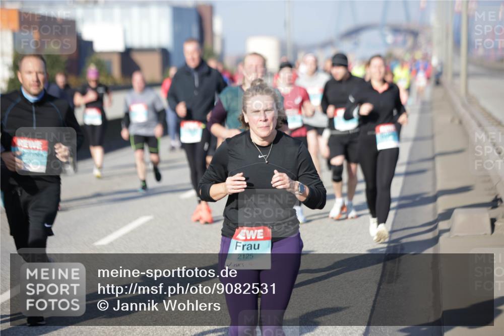 03.10.2025 - Köhlbrandbrückenlauf Jannik Wohlers http://msf.ph/oto/9082531 03.10.2025 10:05:40 Position 3 2125 meine-sportfotos.de