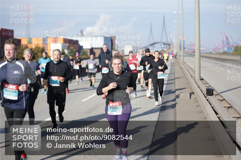 03.10.2025 - Köhlbrandbrückenlauf Jannik Wohlers http://msf.ph/oto/9082544 03.10.2025 10:05:41 Position 3 3147, 2125 meine-sportfotos.de