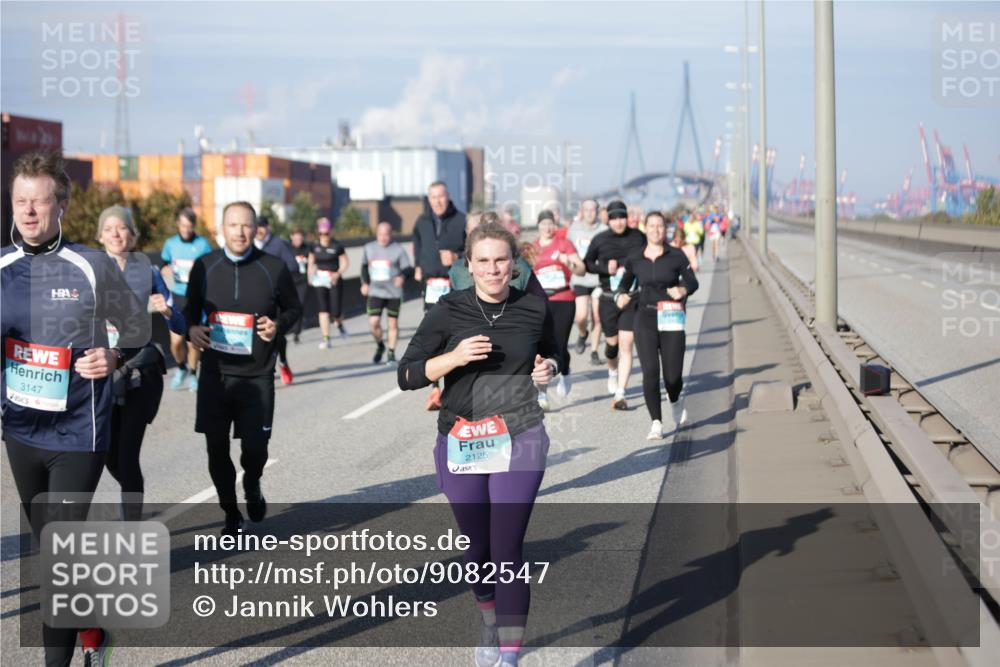 03.10.2025 - Köhlbrandbrückenlauf Jannik Wohlers http://msf.ph/oto/9082547 03.10.2025 10:05:41 Position 3 3147, 2125 meine-sportfotos.de