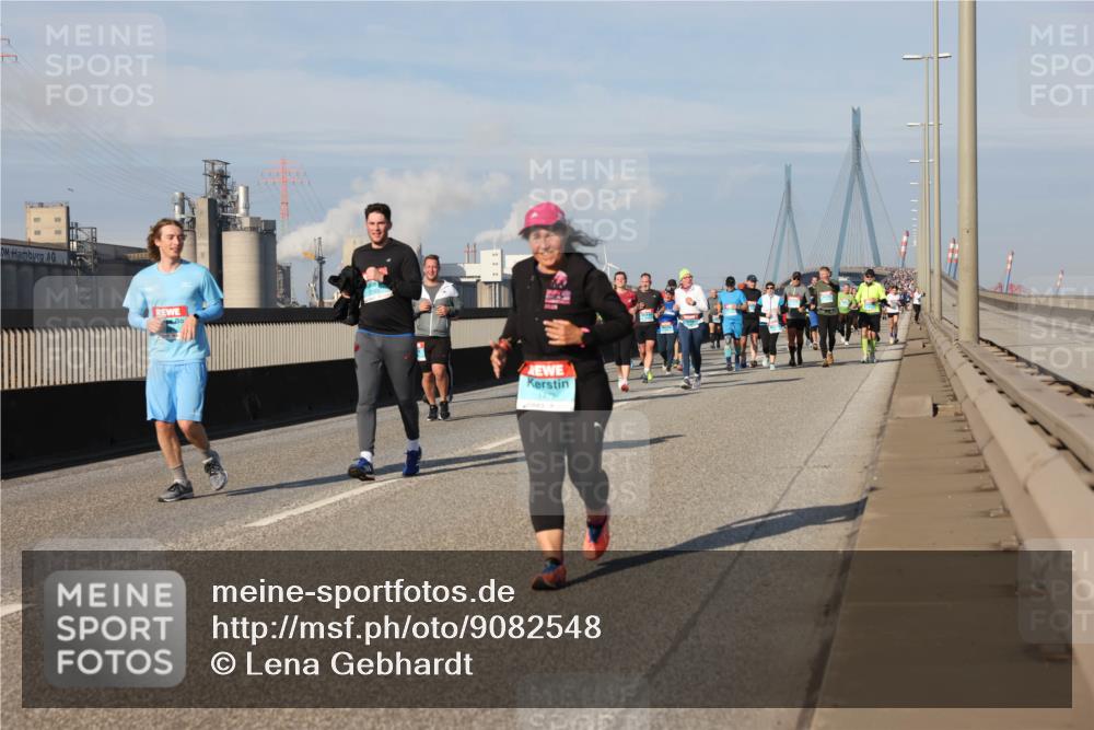 03.10.2025 - Köhlbrandbrückenlauf Lena Gebhardt http://msf.ph/oto/9082548 03.10.2025 10:04:36 Position 2  meine-sportfotos.de